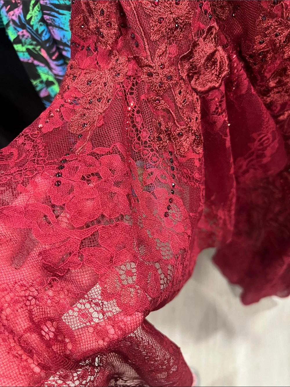 Jovani similar style